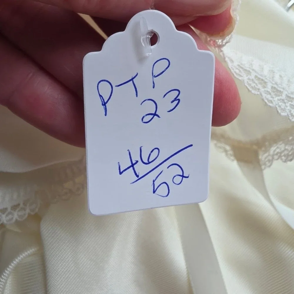 UPCYCLED VTG Full Slip /Extender Women L Cream Lace Trim Boho Bridal Lingerie‎
